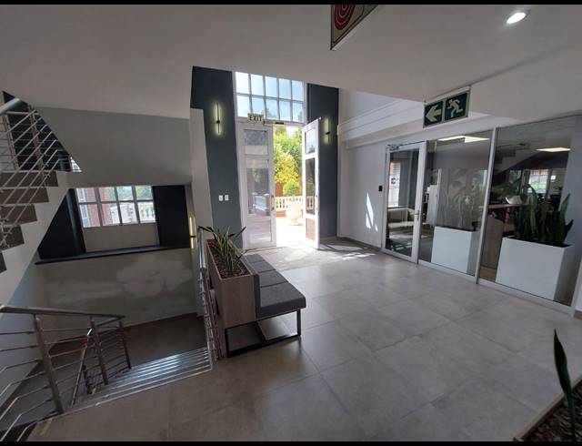199M² OFFICE TO LET IN BRYANSTON